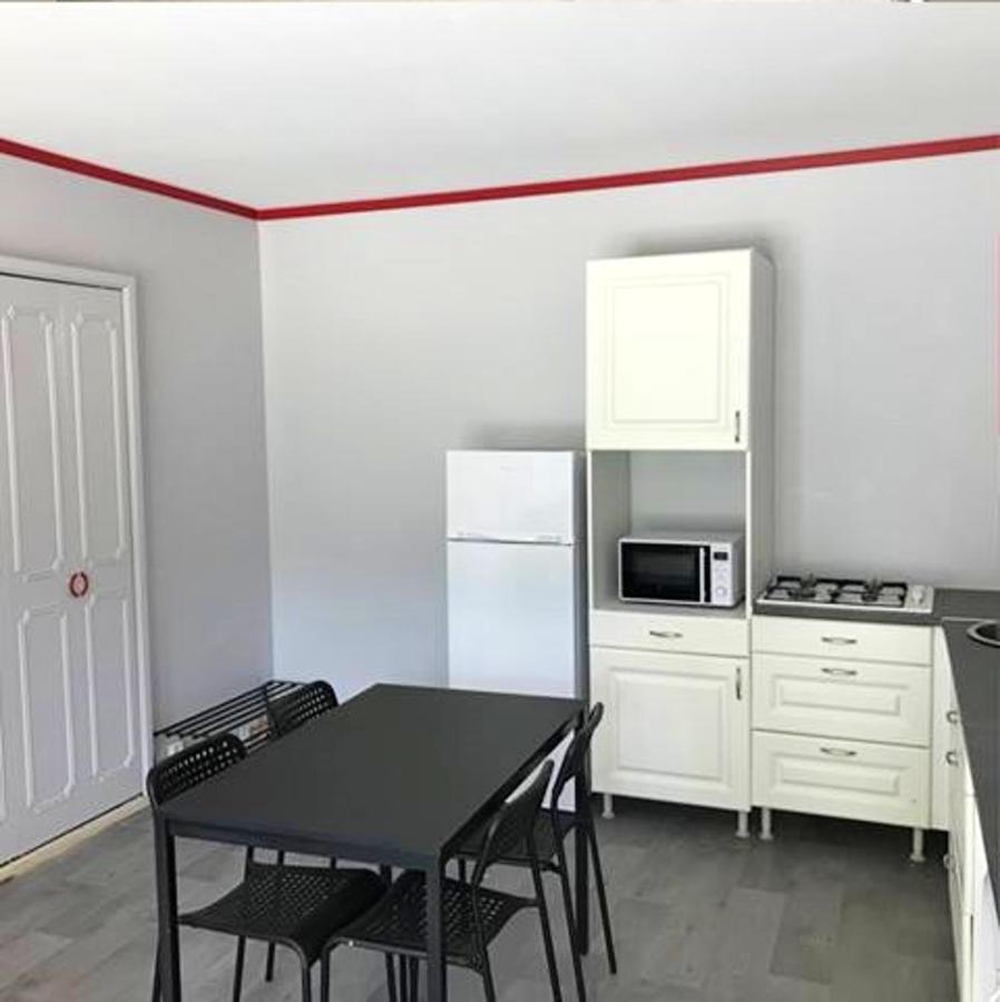 Maison Charmante A Saint-Patrice Avec Jardin Prive מראה חיצוני תמונה